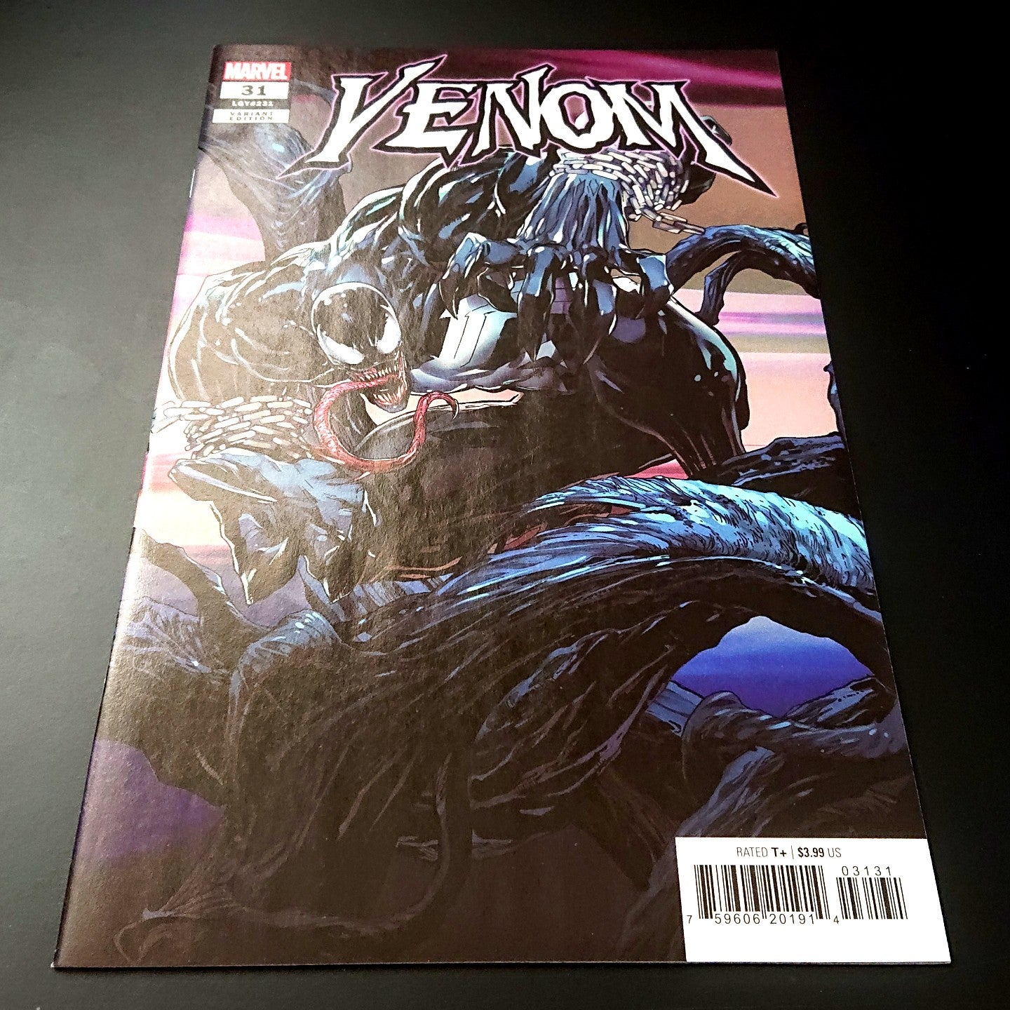 Venom #31 variant cover