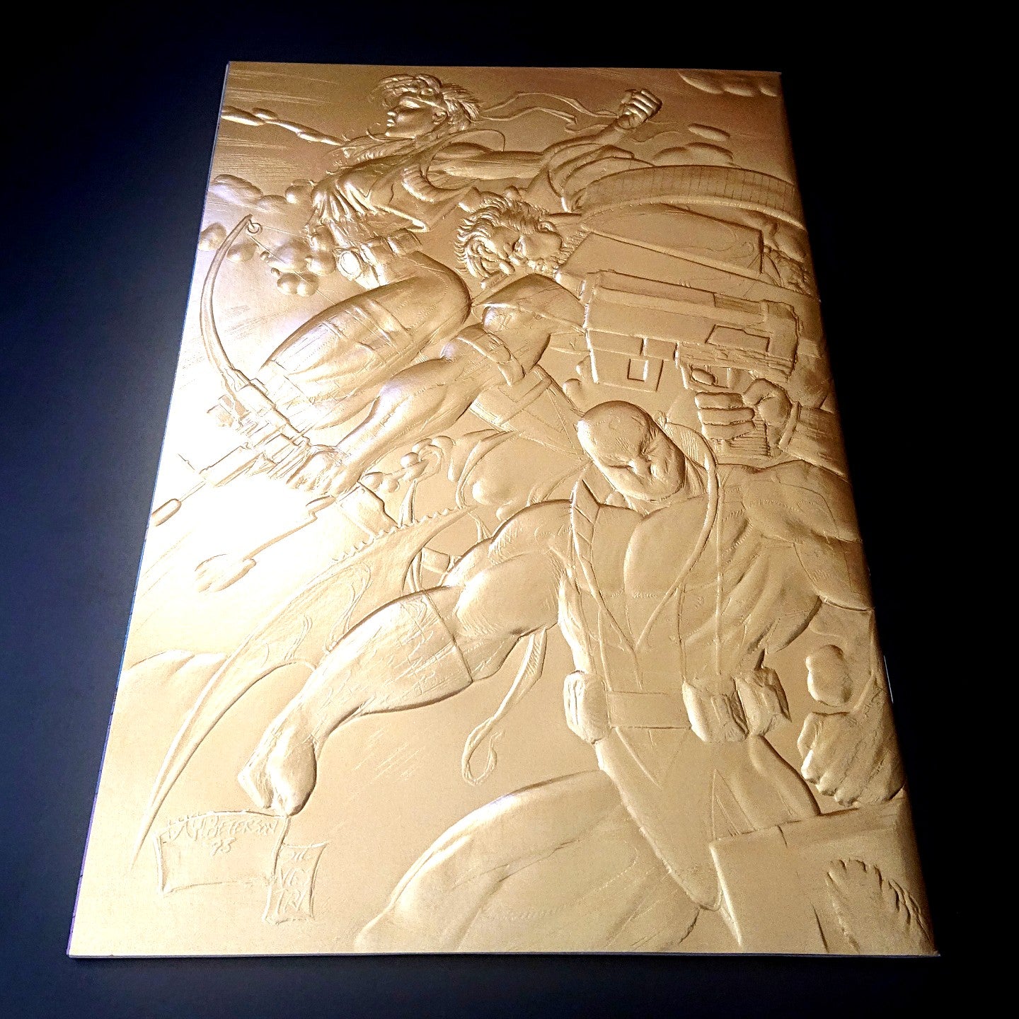 Codename : Stryke Force #1 variant cover Embossed Gold Foil