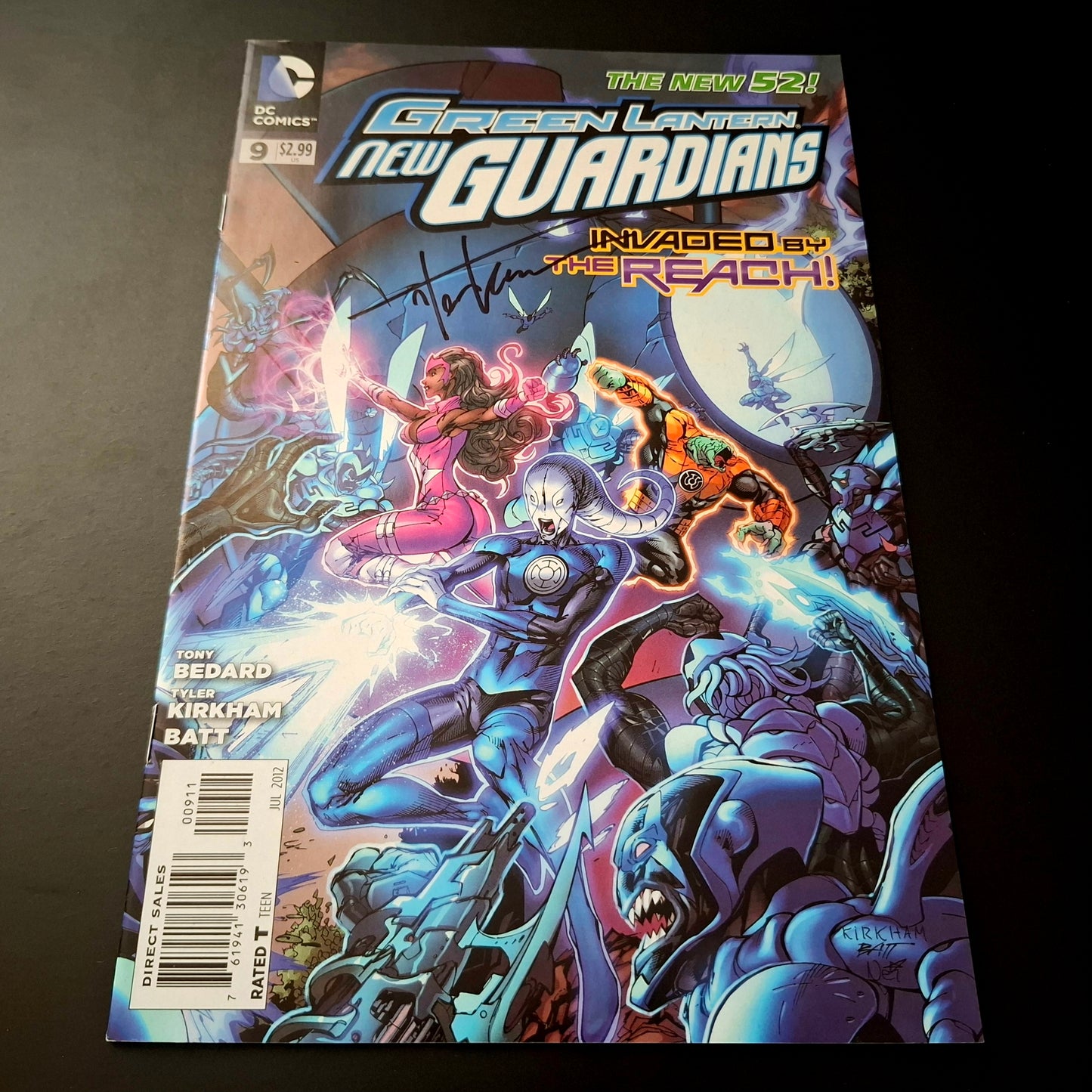 Green Lantern : New Guardians #9 + Signature de Tyler Kirkham (COA)