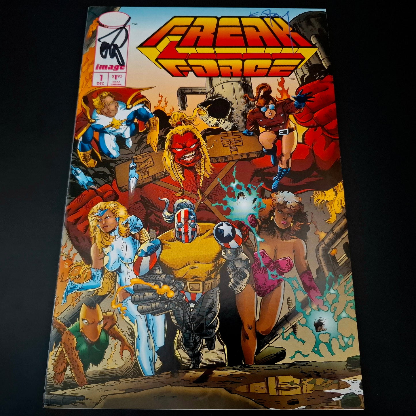 Freak Force #1 + Signature de Erik Larsen et Karl Story (COA)