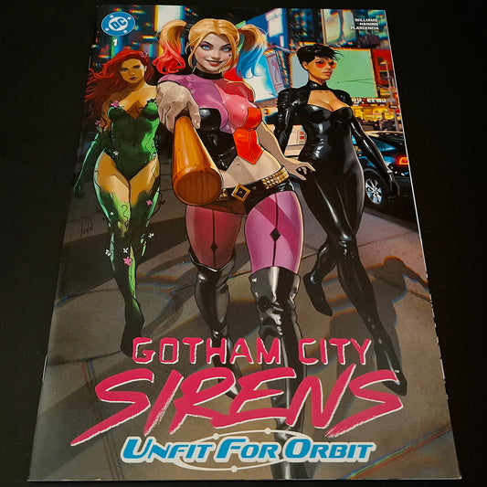 Gotham City Sirens #1 variant cover exclusive