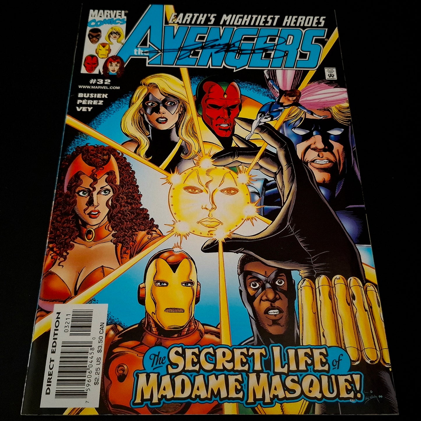Avengers #32 + Signature de George Perez (COA)