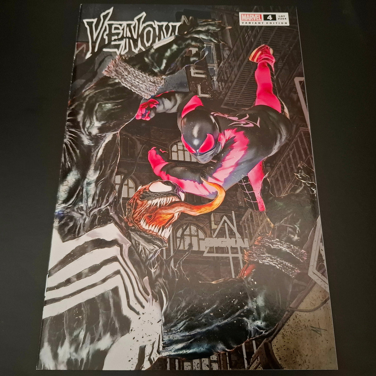 Venom #4 variant cover exclusive
