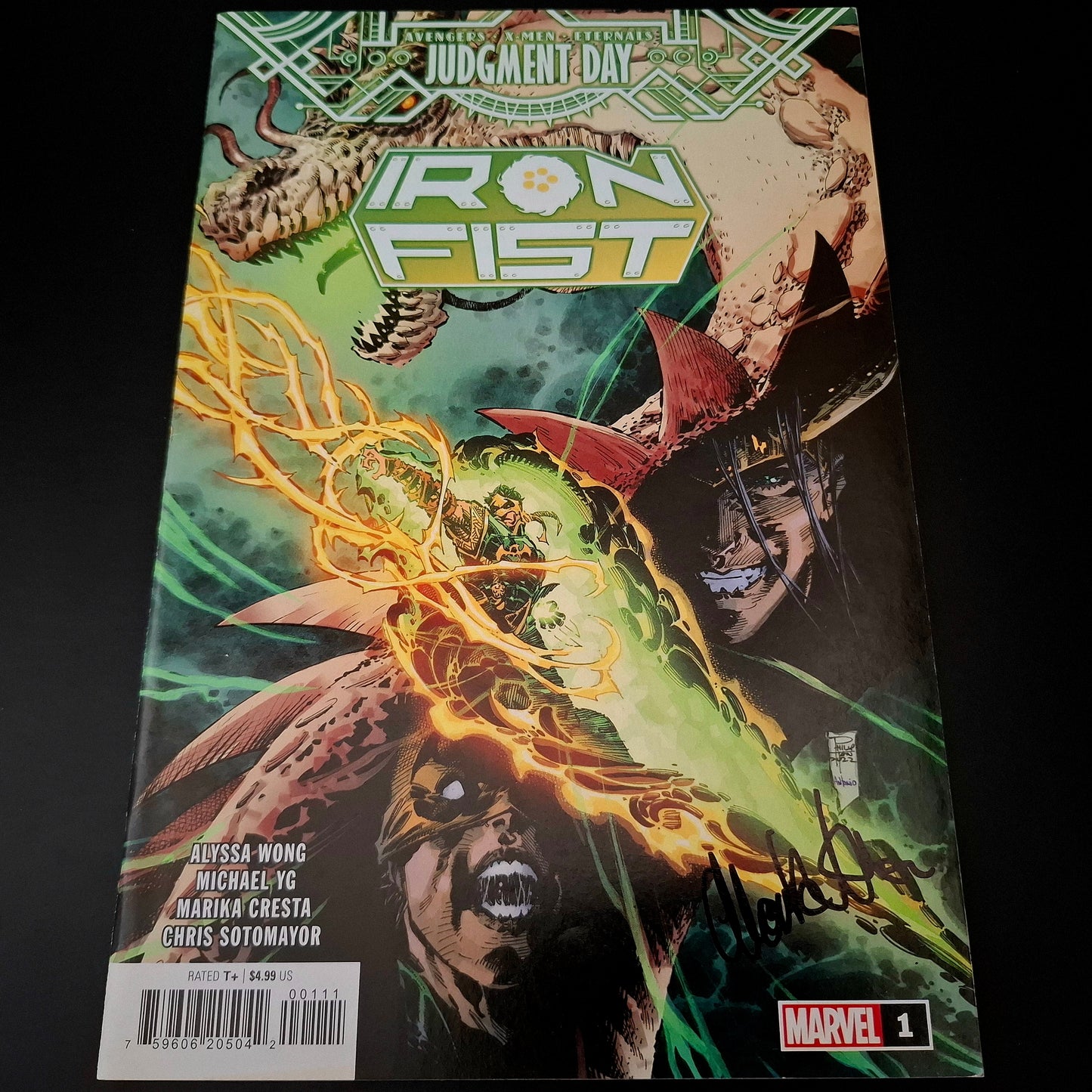 A.X.E : Iron Fist #1 + Signature de Marika Cresta (COA)