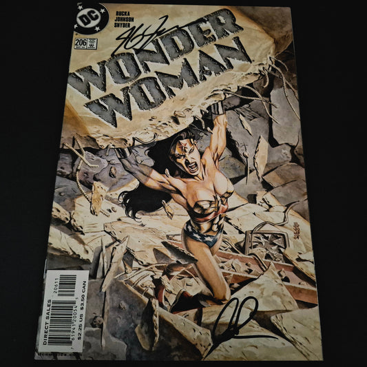 Wonder Woman #206 + Signature de Greg Rucka et J.G. Jones (COA)