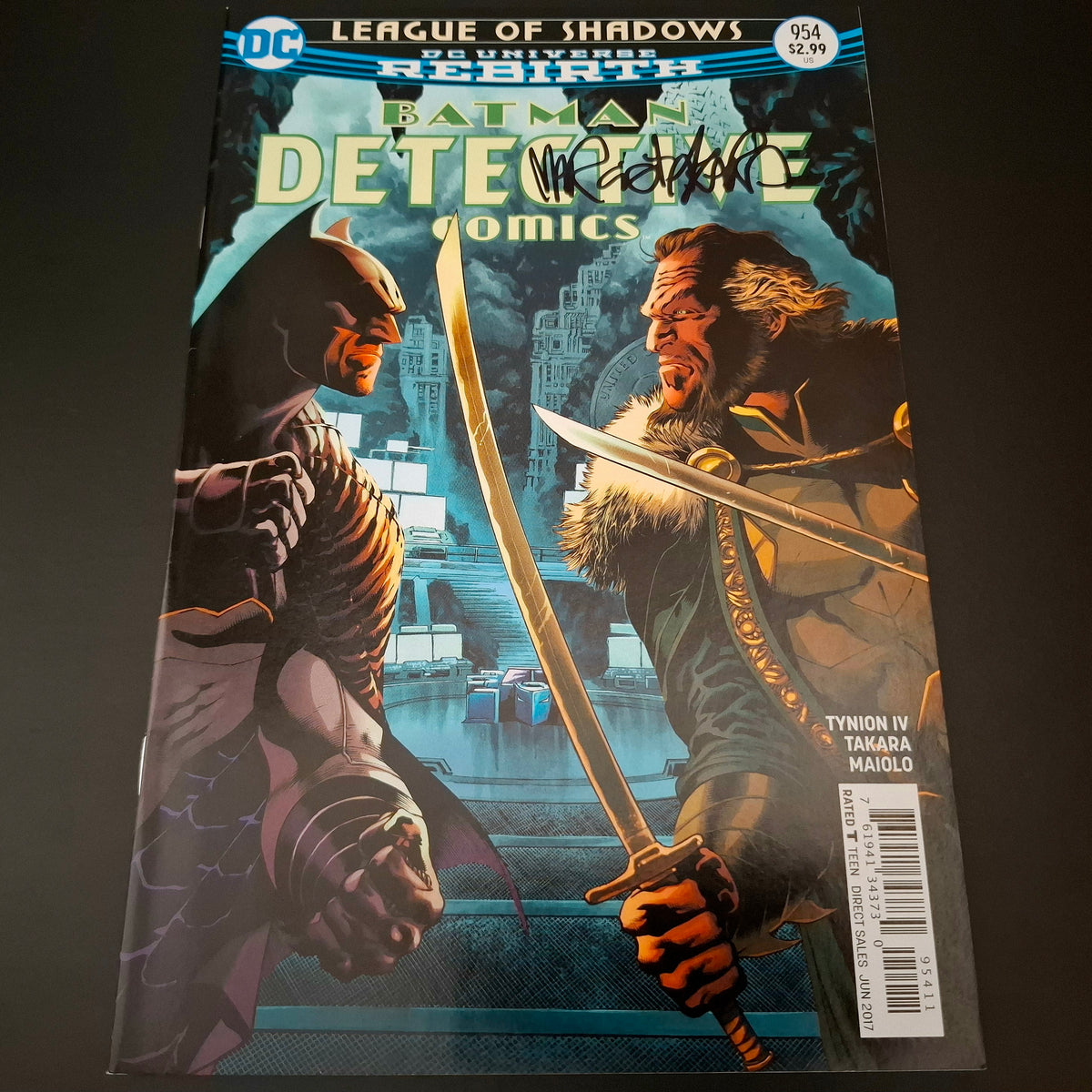 Detective Comics #54 + Signature de Marcio Takara (COA)