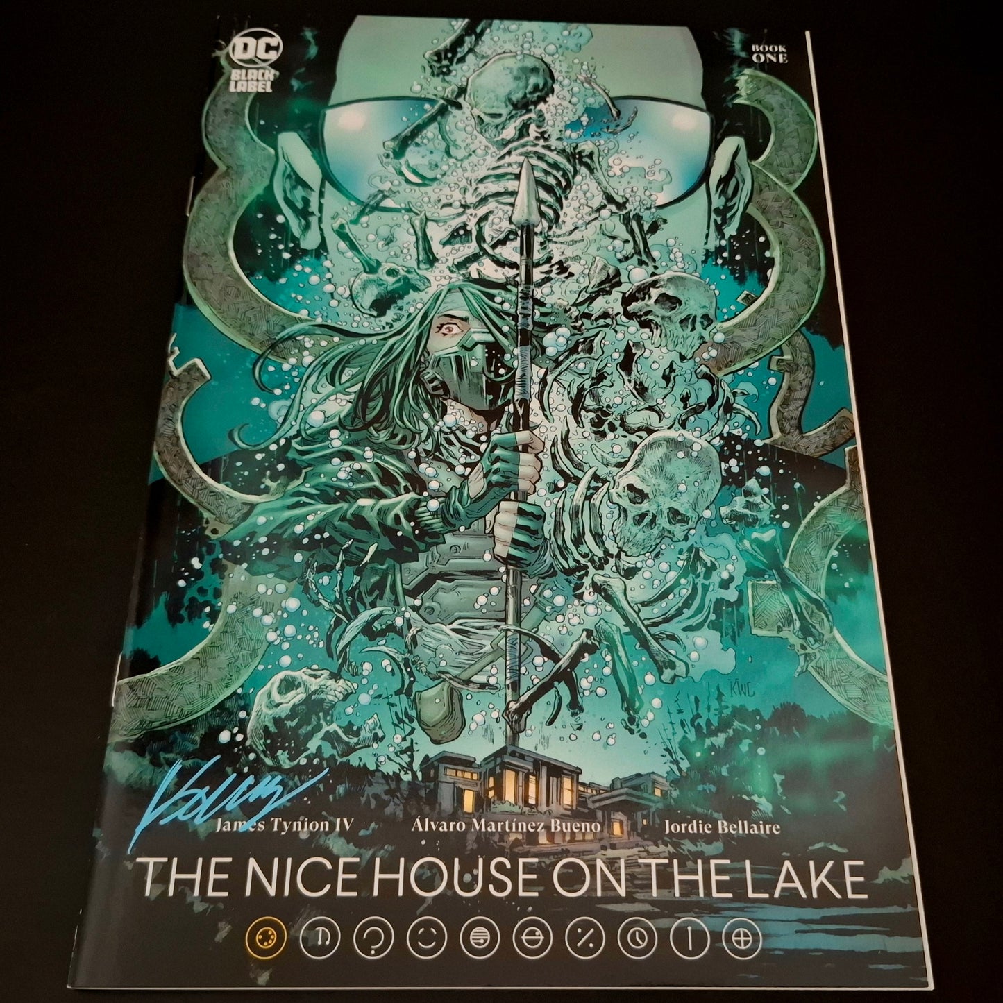 The Nice House on the Lake #1 variant cover exclusive + Signature de Ken Lashley (COA)